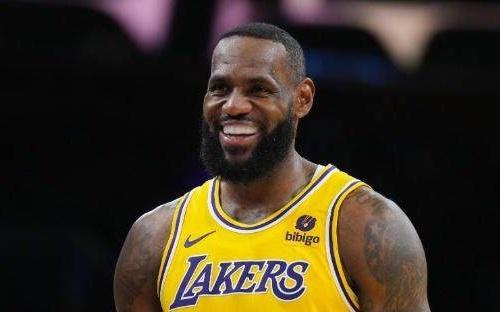 关键时刻12胜0负！坐拥詹皇077湖人关键球太稳！