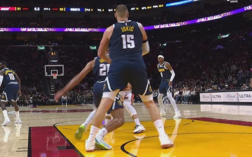 约基奇伤了，库里得分超越加内特！