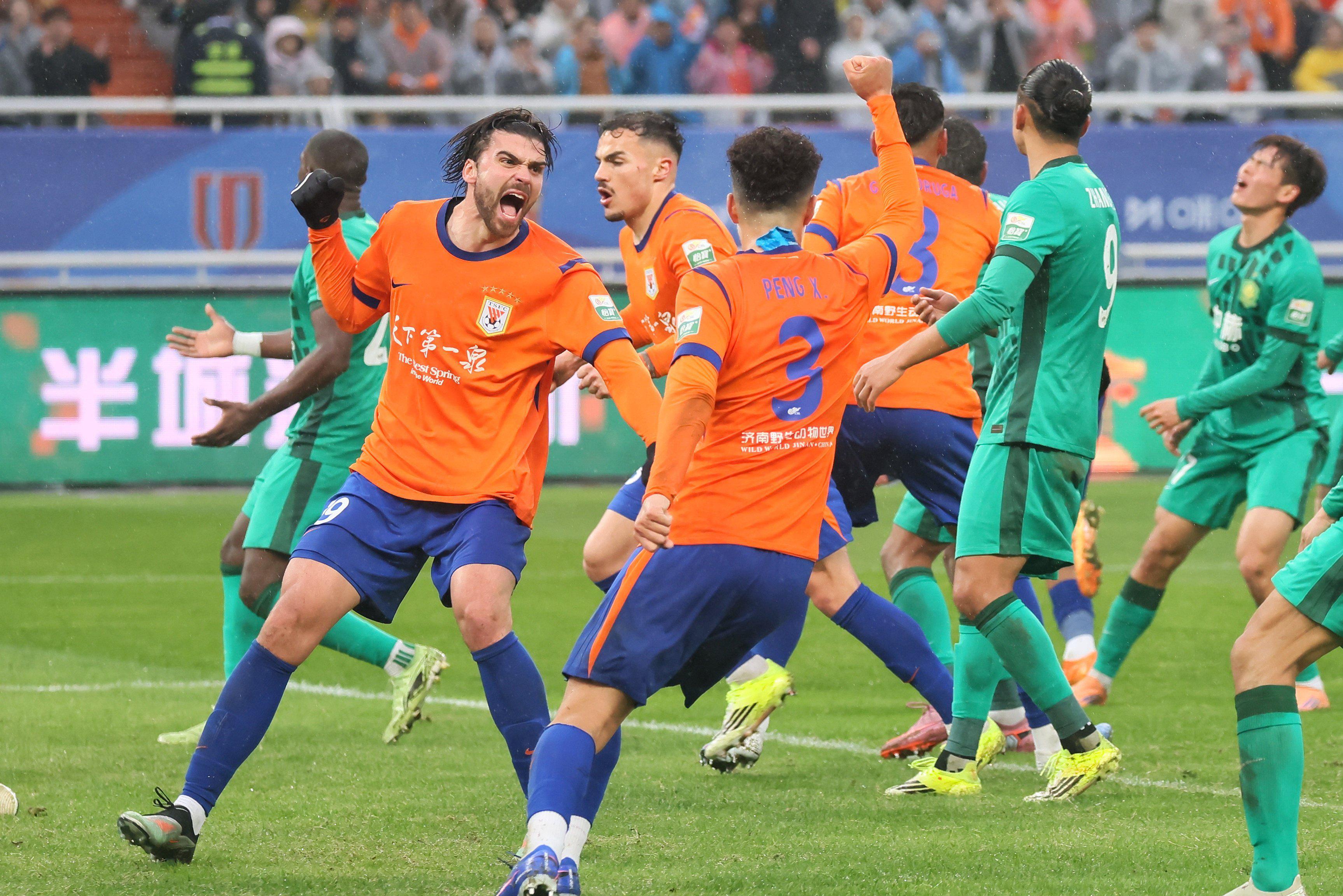 泰山泰山欲客场复仇云南，后场两员悍