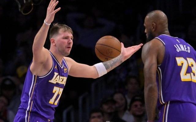 湖人配角团全面失准三连败后仍将面对伤病梦魇