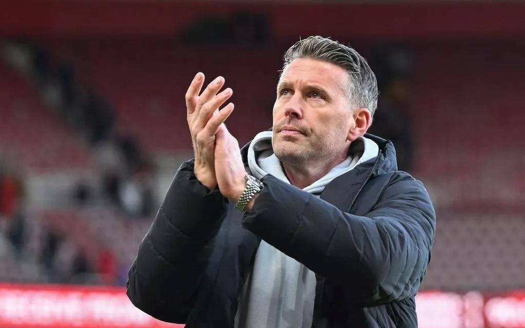 镜报：由于狼队对主教练爱德华兹的兴