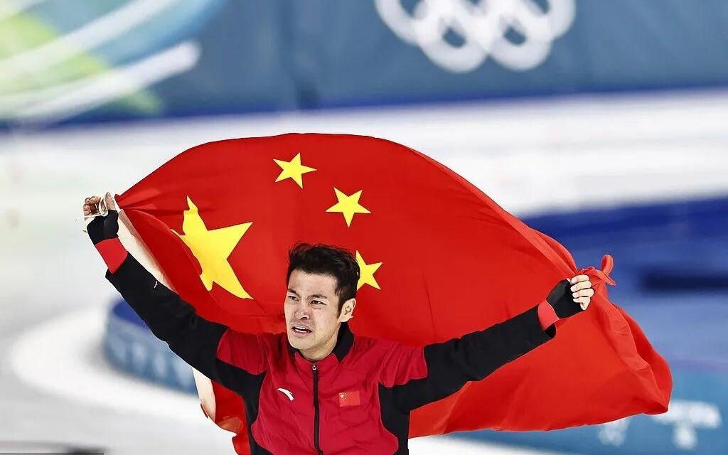 亚洲闪电！宁忠岩冬奥会1500米速度滑冰破奥运会纪录夺冠