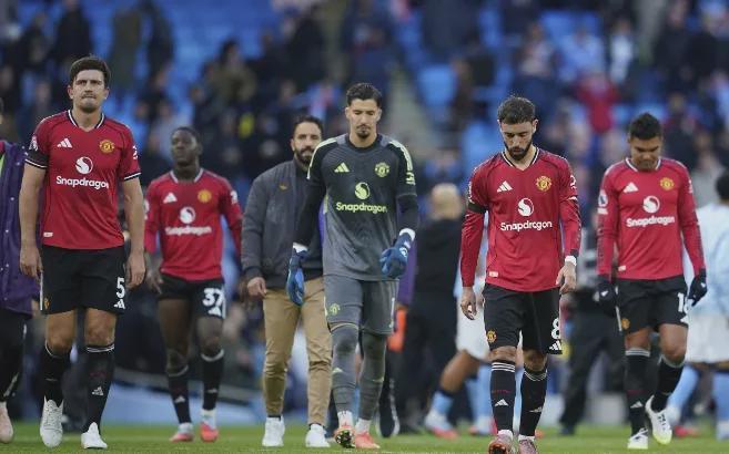 曼联幕后黑手被确认！引援问题不在球