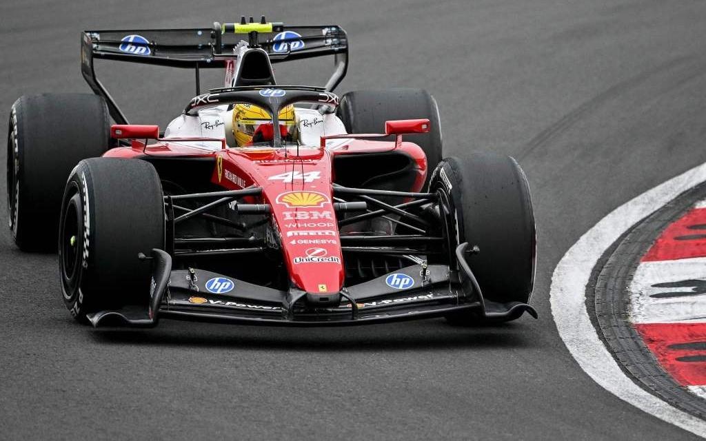 F1中国大奖赛落幕，梅奔车手安东内利夺得生涯正赛首冠