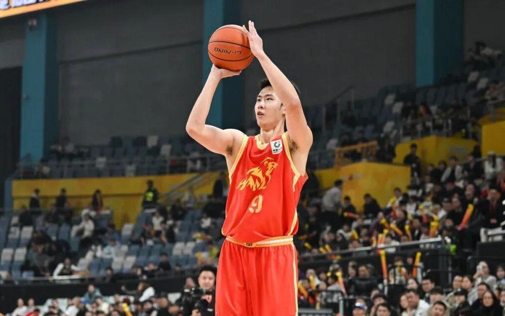 常规赛第16轮布朗状态回升，浙江方兴渡战胜拿下广州朗肽海本，豪取五连胜！