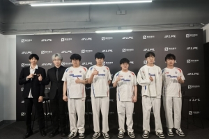 LGD赛后群访 教练：今天对线与资源团都做的很好