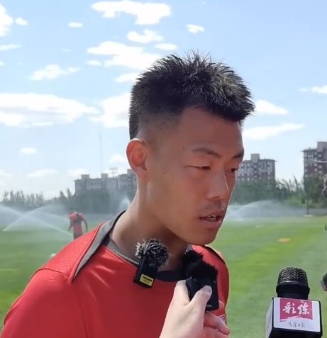 谭龙：现在亚泰成绩不是特别理想，稳定年轻球员的情绪最重要
