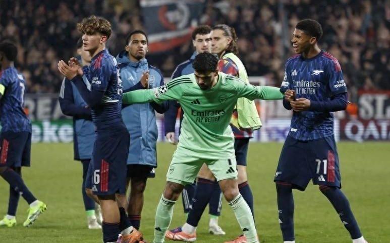 连续8场零封且获胜，阿森纳追平122年