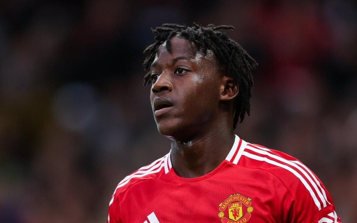 天空体育：曼联准备与梅努开启新合同