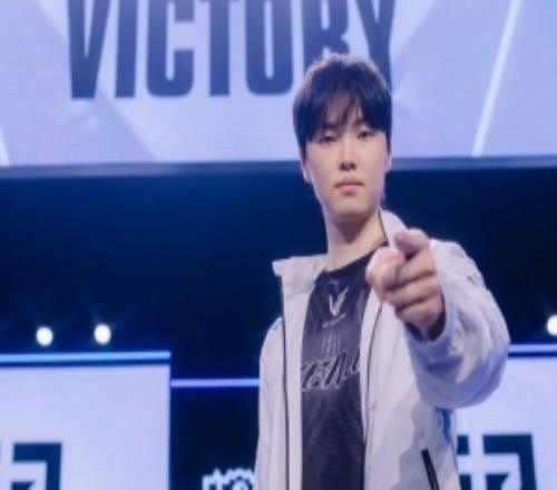 LOL赛事分享GEN赛后返图：昂首挺进八强