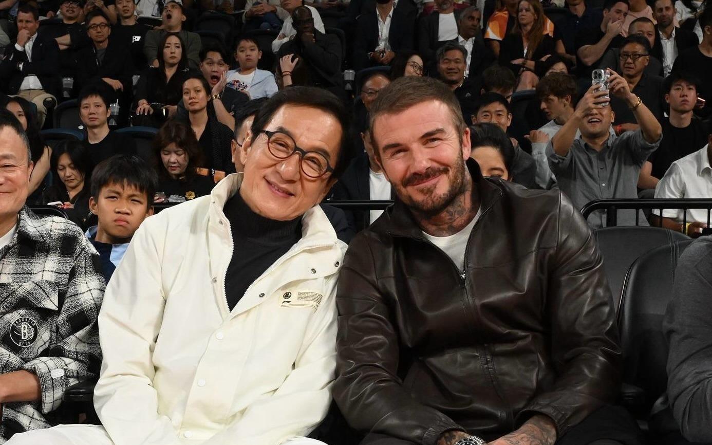 贝克汉姆社媒晒与成龙&姚明&奥尼尔