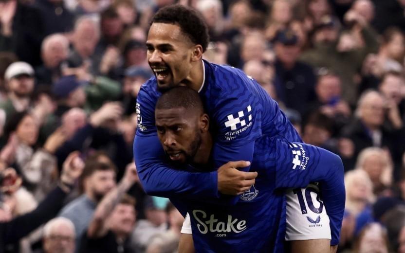 两射一传助球队取胜，贝托当选埃弗顿