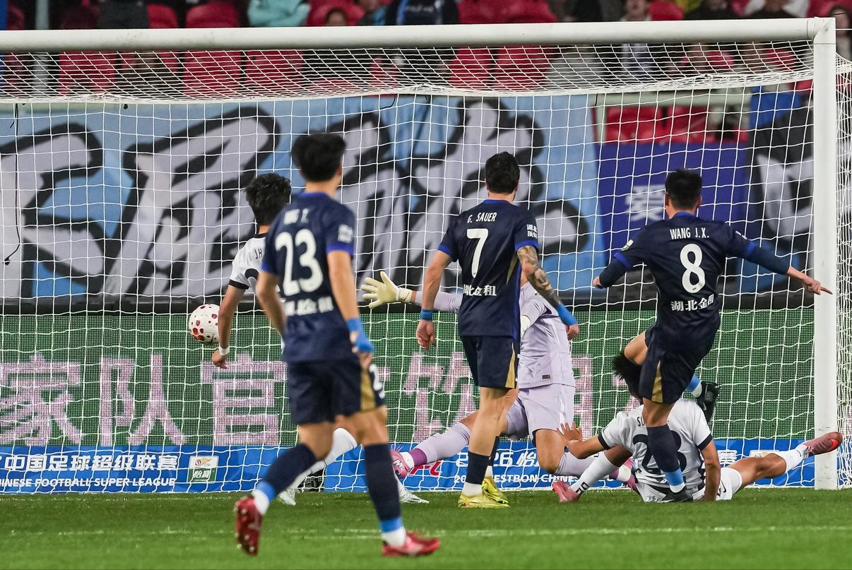 毫无章法，大牌外援不适配推翻大连打