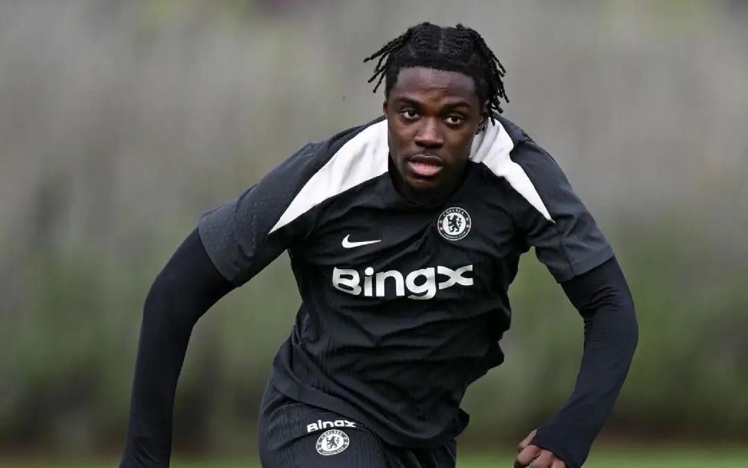 好久不见，切尔西中场拉维亚时隔数月终于恢复训练