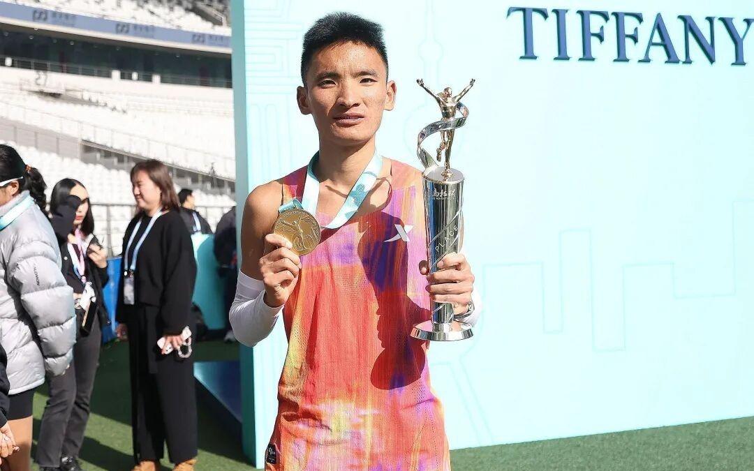 20558！丰配友打破全国马拉松纪录，中国男子马拉松进入“205时代”！