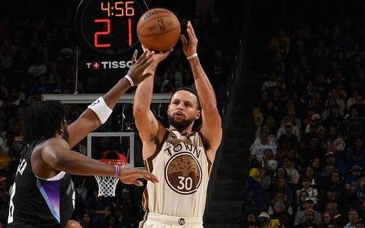 库里31分巴特勒18+7勇士主场轻取爵士