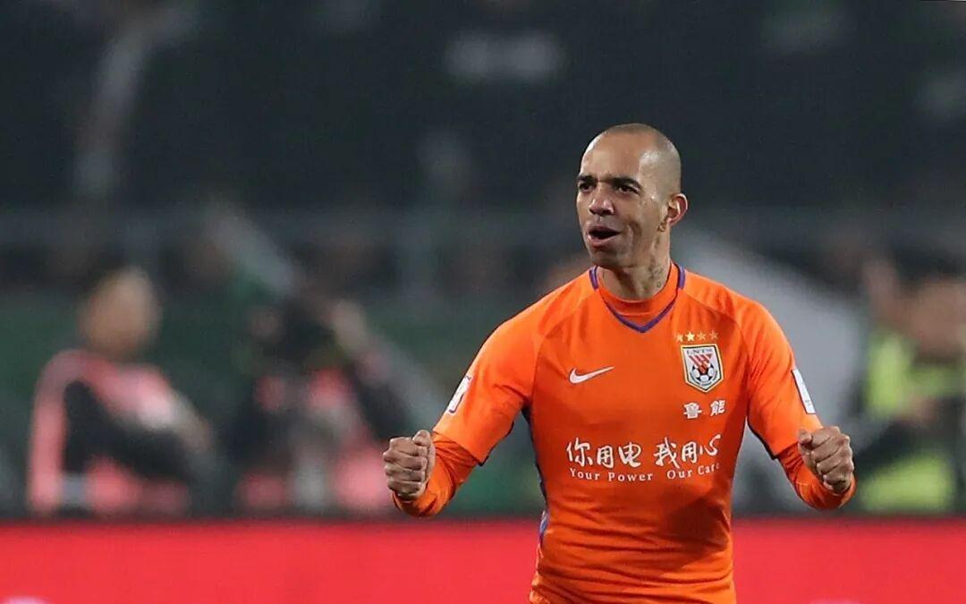 中超旧将:赶上“金元足球”,4年合同保障40年人生