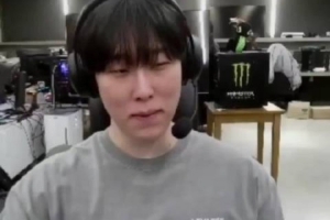 Zeka传授单排上分小技巧：首先一点就是绝对不要相信队友