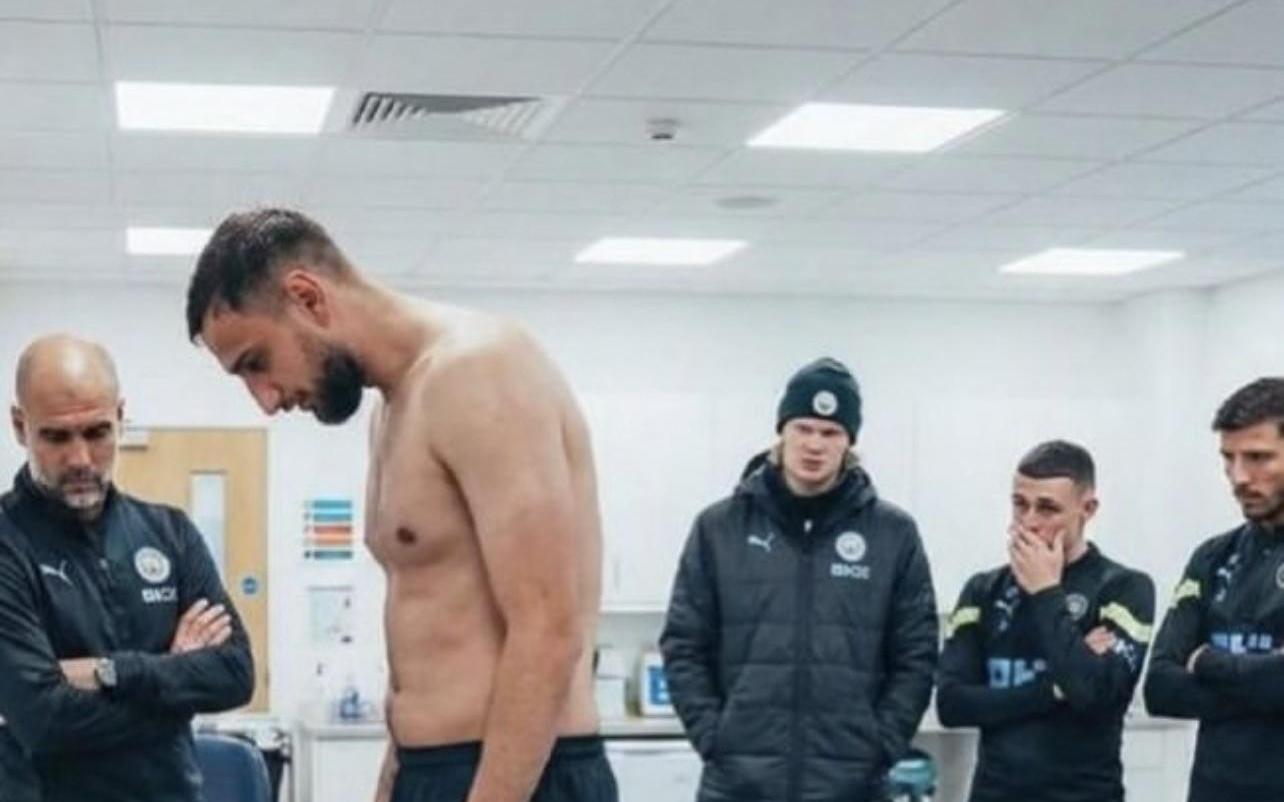 多纳鲁马晒称重照片，哈兰德打趣他：现在可以放心去吃烤肉了