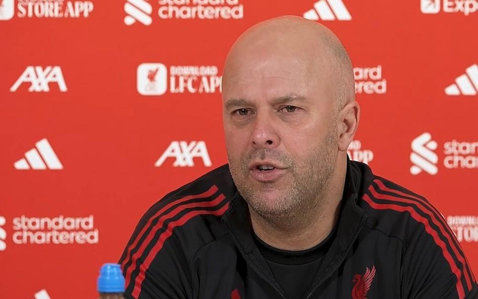 斯洛特：埃基蒂克需变得更壮定位球负8还有这排名实属不易