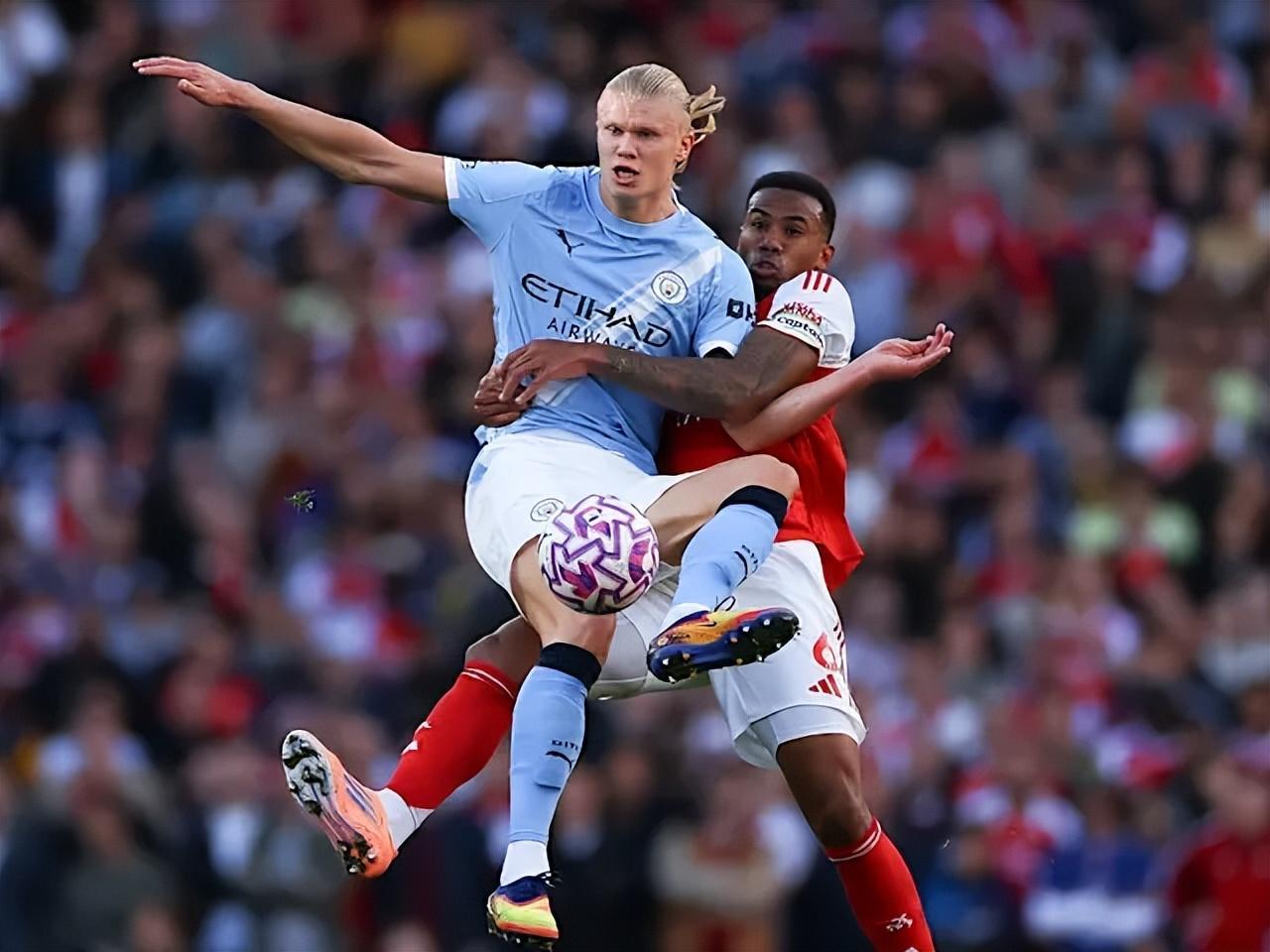 回顾阿森纳战平曼城的三大现象，瓜迪奥拉摆大巴实属无奈