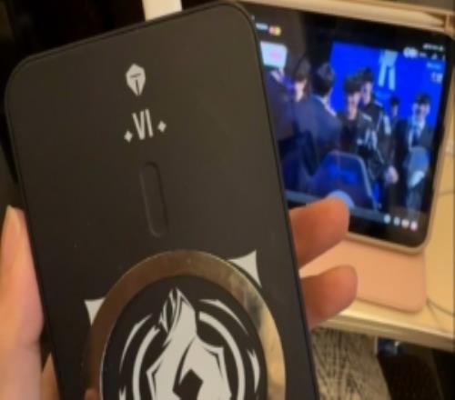 鼓鼓：卡卡的看完这个02正好下车哥几个回去好好充充电啊！