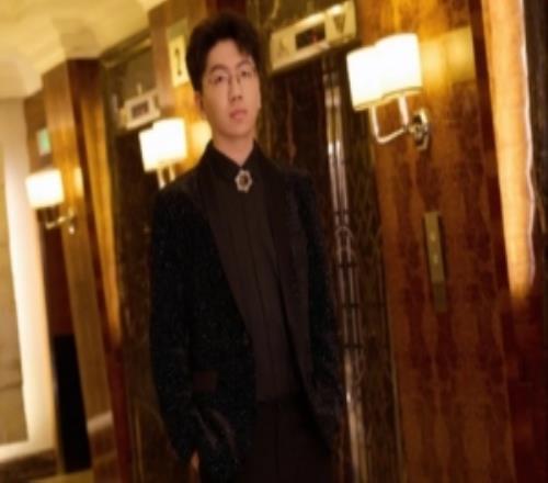 AL经理爱笑评论AL选手全员续约动态：明年继续突破