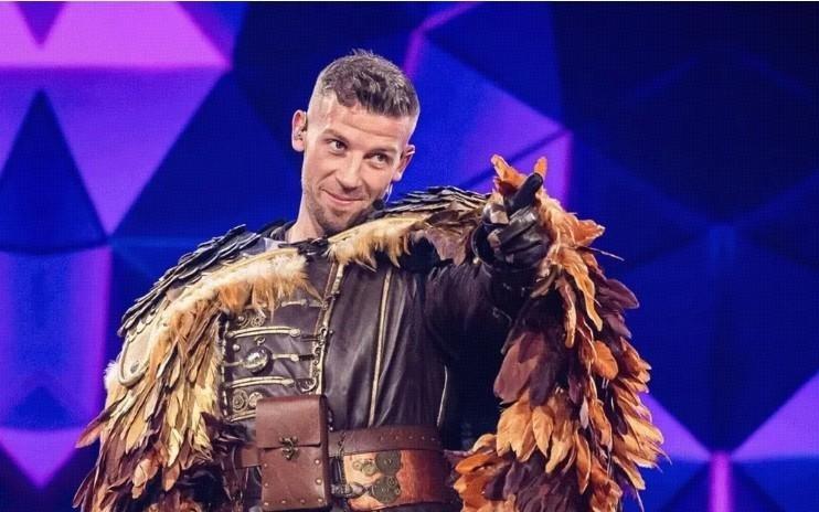 太阳报：阿尔德韦雷尔德参加蒙面歌手