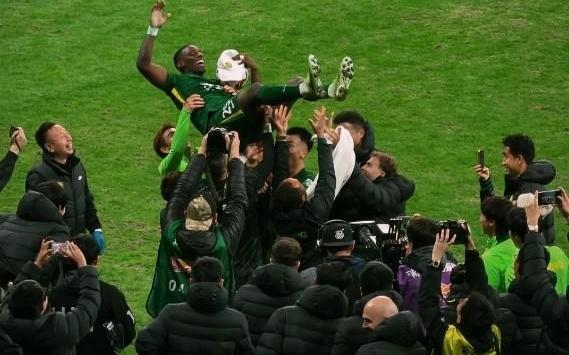 何宇鹏：在国安踢球真的很幸福法比奥