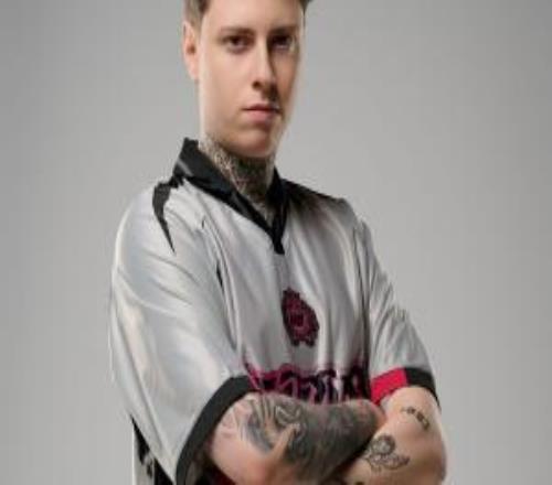 CS2职业选手为自己不当言论致歉！此前描述对手为成龙