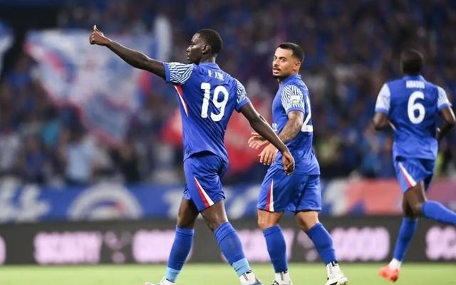 国安4比3逆转战胜浙江，取得队史第50