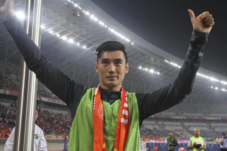 唏嘘！38岁最帅国门宣布退役已2年未出场15输泰国毁掉国足生涯