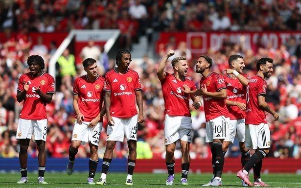 曼晚：阿莫林不要让卢克肖踢左翼卫，他