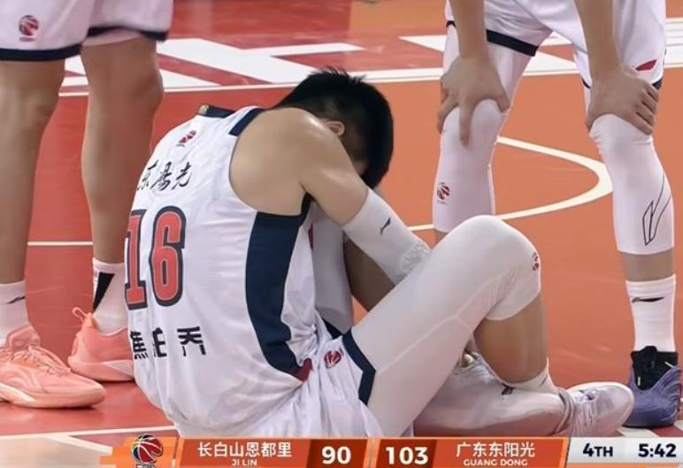 广东队二连胜，焦泊乔崴脚受伤，崔永熙近期可能提前复出