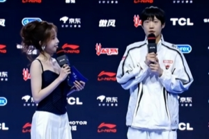 赛后采访Shanks：对面上路进攻太久了我们能提前落位