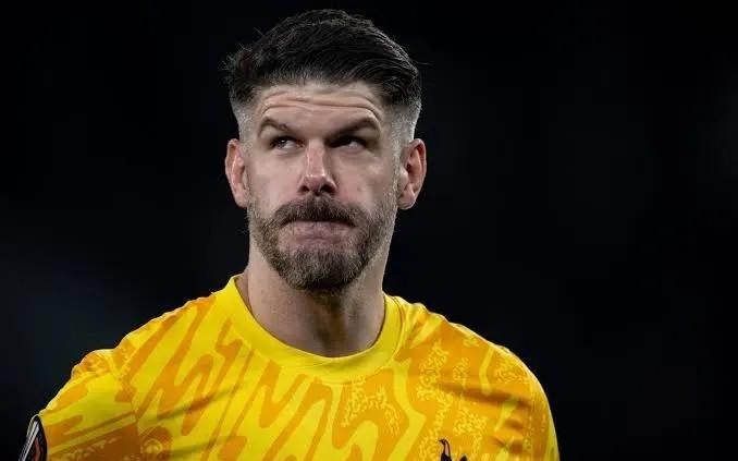 斯基拉：前热刺门将福斯特以自由球员