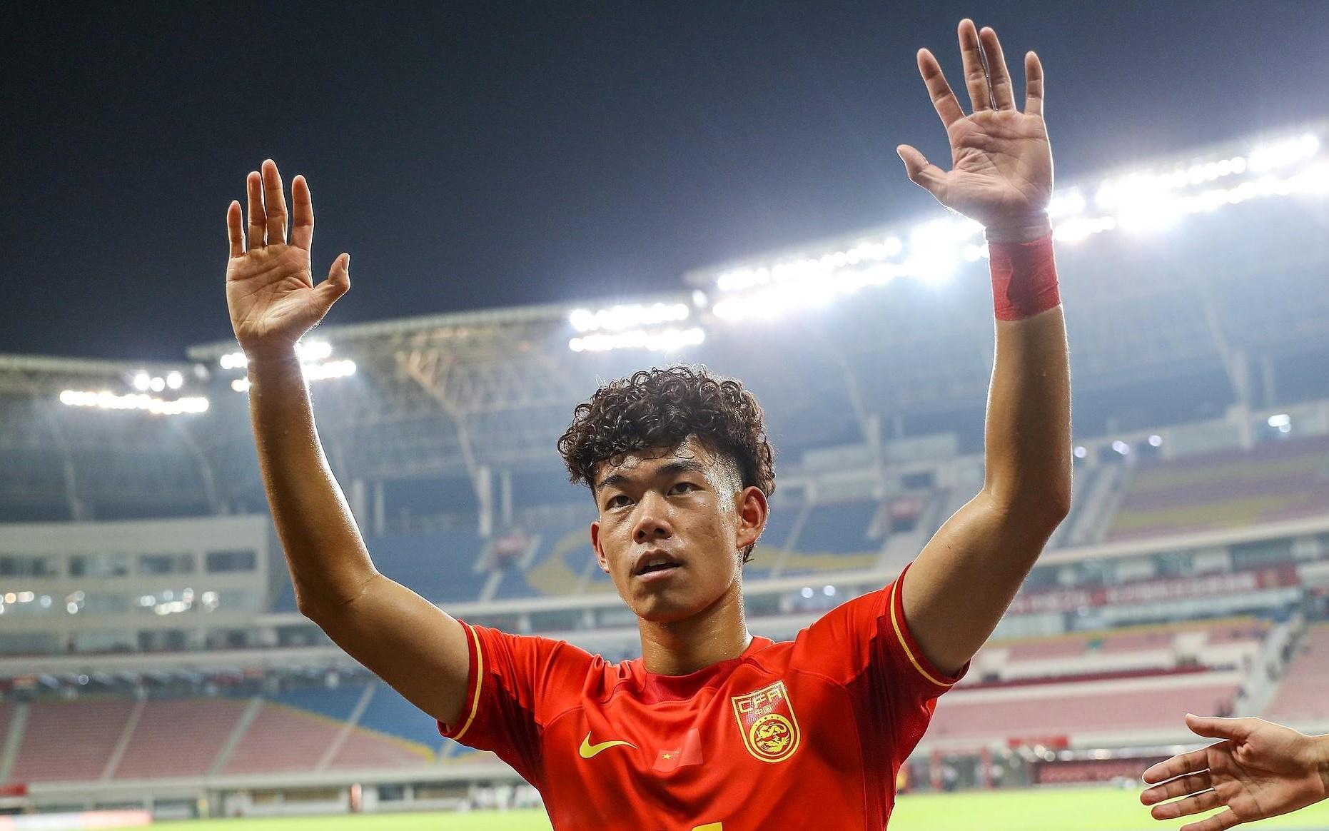 博主：04国少队长何小珂将征战苏超上