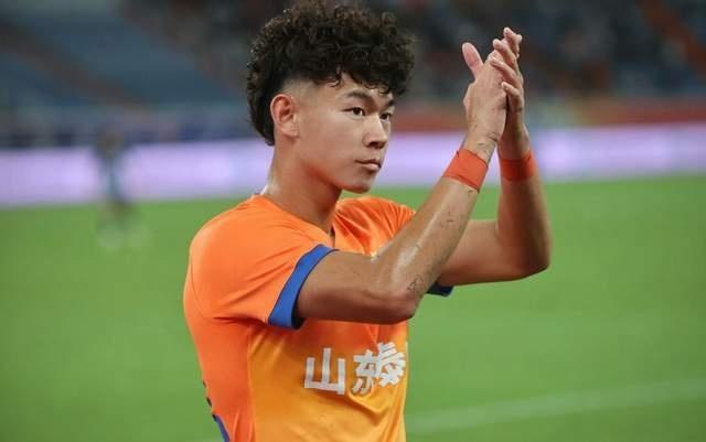 2年换3队，泰山昔日妖星被退货邵佳一