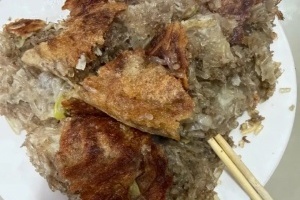 Wei分享家乡特色美食：家人们新年快乐，看看大家特色美食