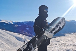 JackeyLove晒照：真新年快乐了 祝大家26年身体健康 顺风顺水！