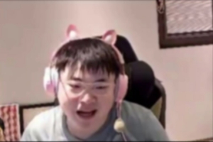 Uzi：灯皇太任性了，就算水平下降再多肯定也能打LPL