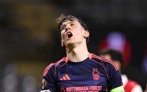 小众变态比赛！欧联杯森林1分钟内失点+乌龙，对手0射正拿3分