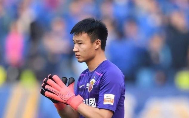 一场0:2验出海港一悍将真正成色,未来可堪大任,国足应该征召他