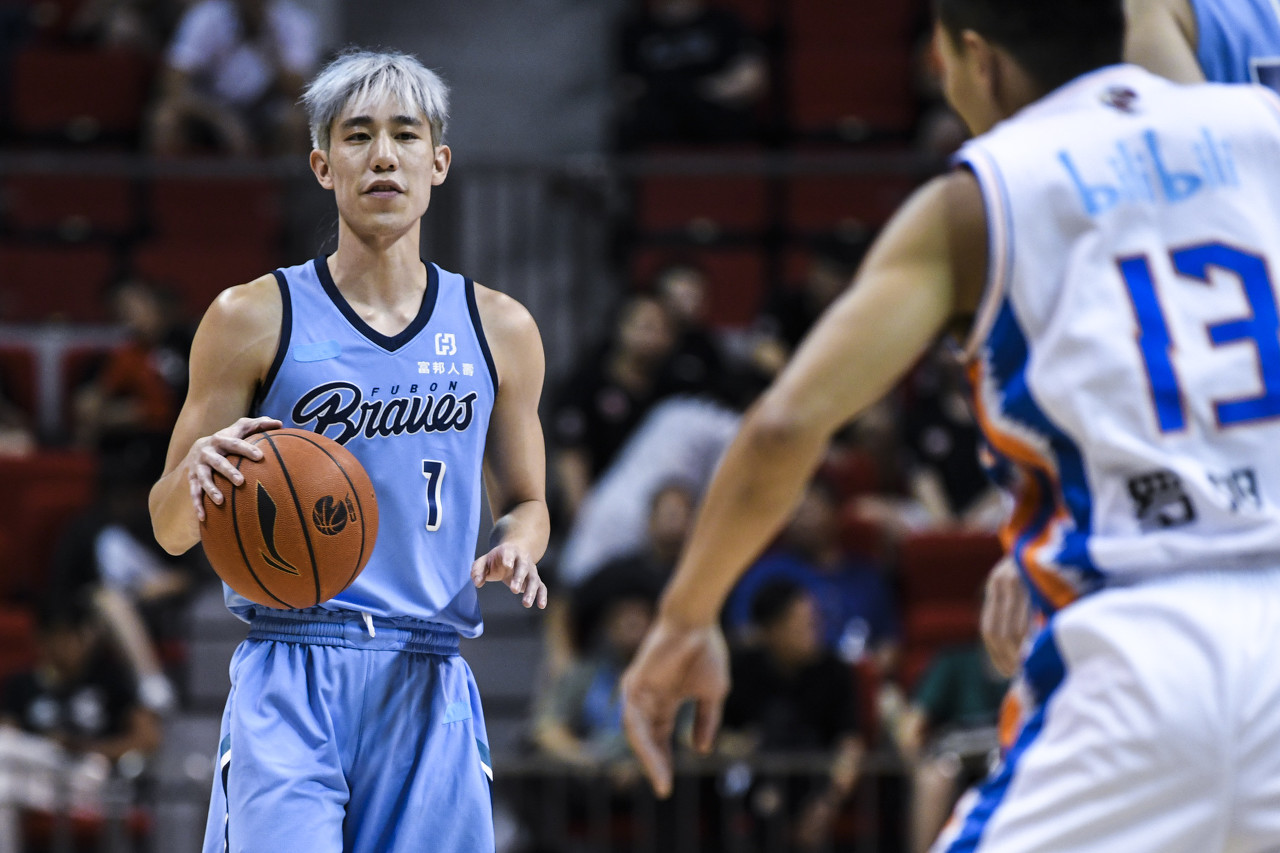 媒体人：书豪弟弟林书纬可代表中国台北男篮出战身份是本土球员