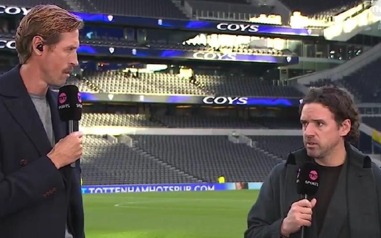 哈格里夫斯：姆伯莫的表现让我想起萨