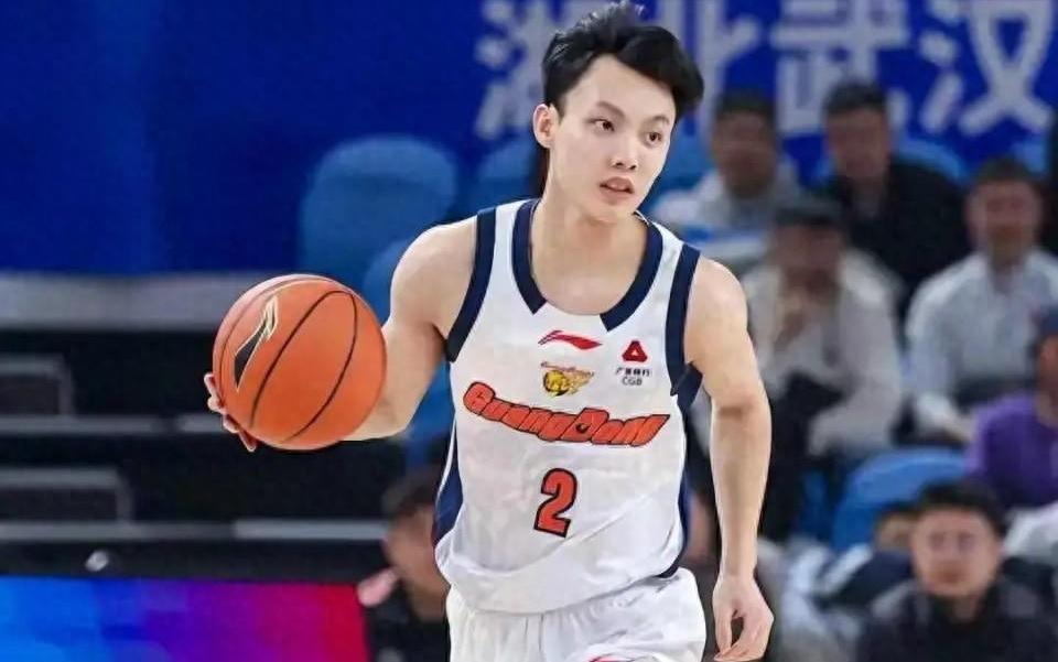 广东3消息！徐杰深夜发声，萨姆纳霸气回应，崔永熙复出时间确定