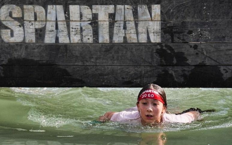 斯巴达勇士儿童赛杭州站开幕,近四千名小勇士完成周末挑战