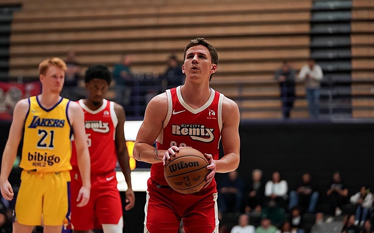 快船抢先签下开拓者二队后场新秀，他