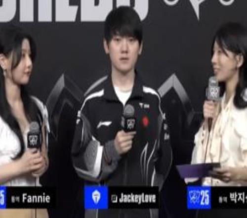 伟大！JackeyLove：看了BLG打100T的比赛，BLG实力是不输对面的