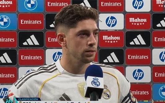 巴尔韦德：前场球员努力地逼抢，我们后场球员为他们感到自豪